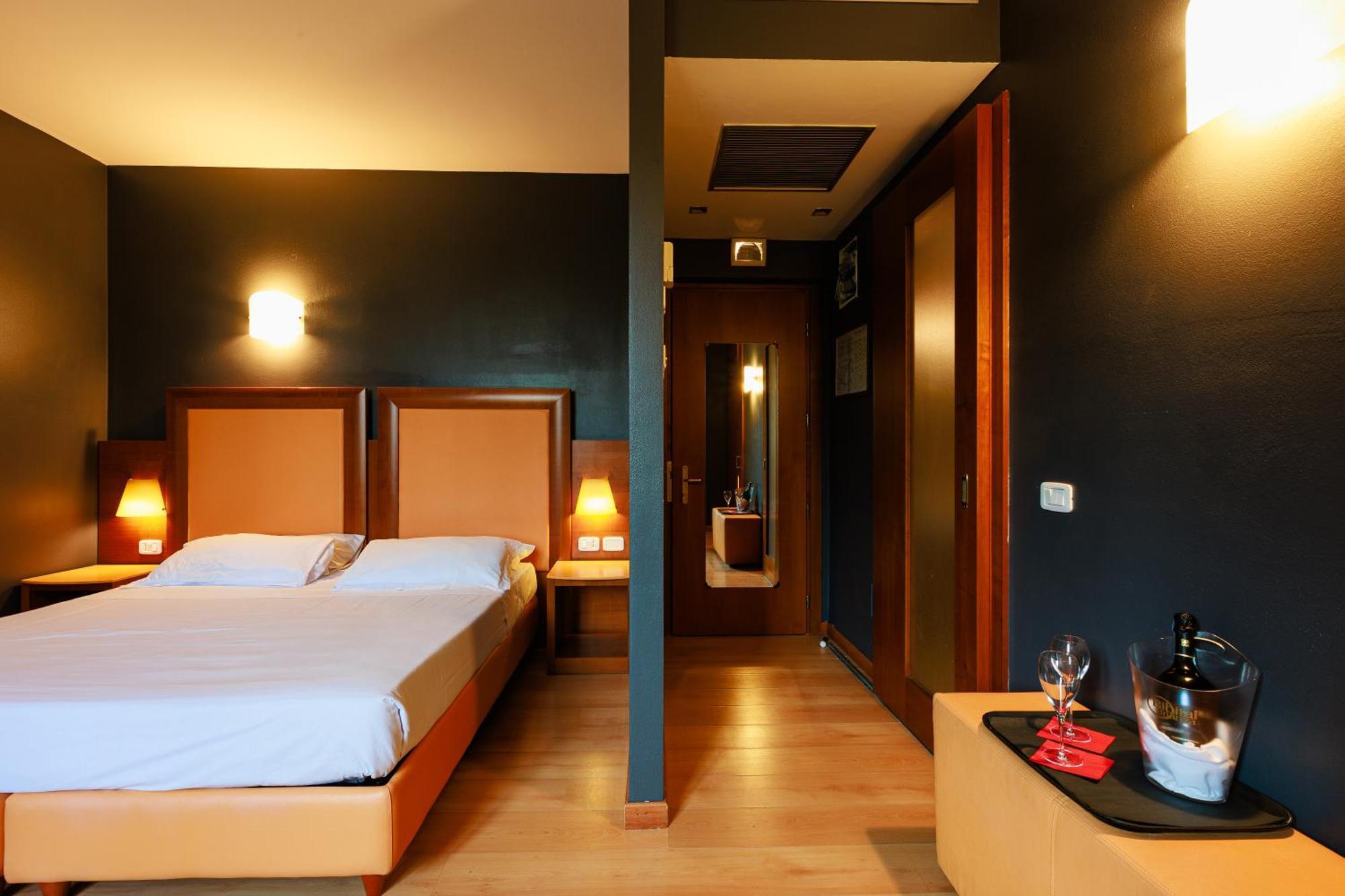 Hotel Villa Delle Rose - Malpensa Oleggio Eksteriør bilde