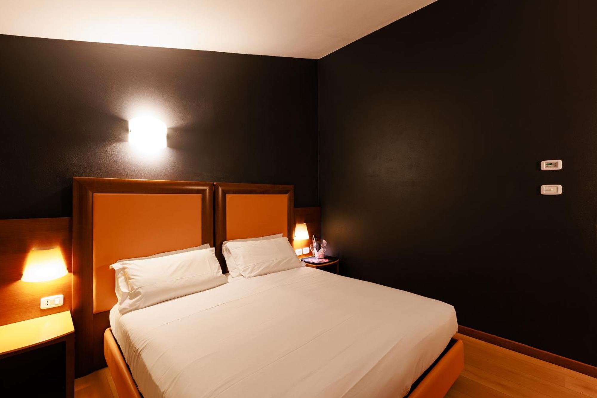 Hotel Villa Delle Rose - Malpensa Oleggio Eksteriør bilde