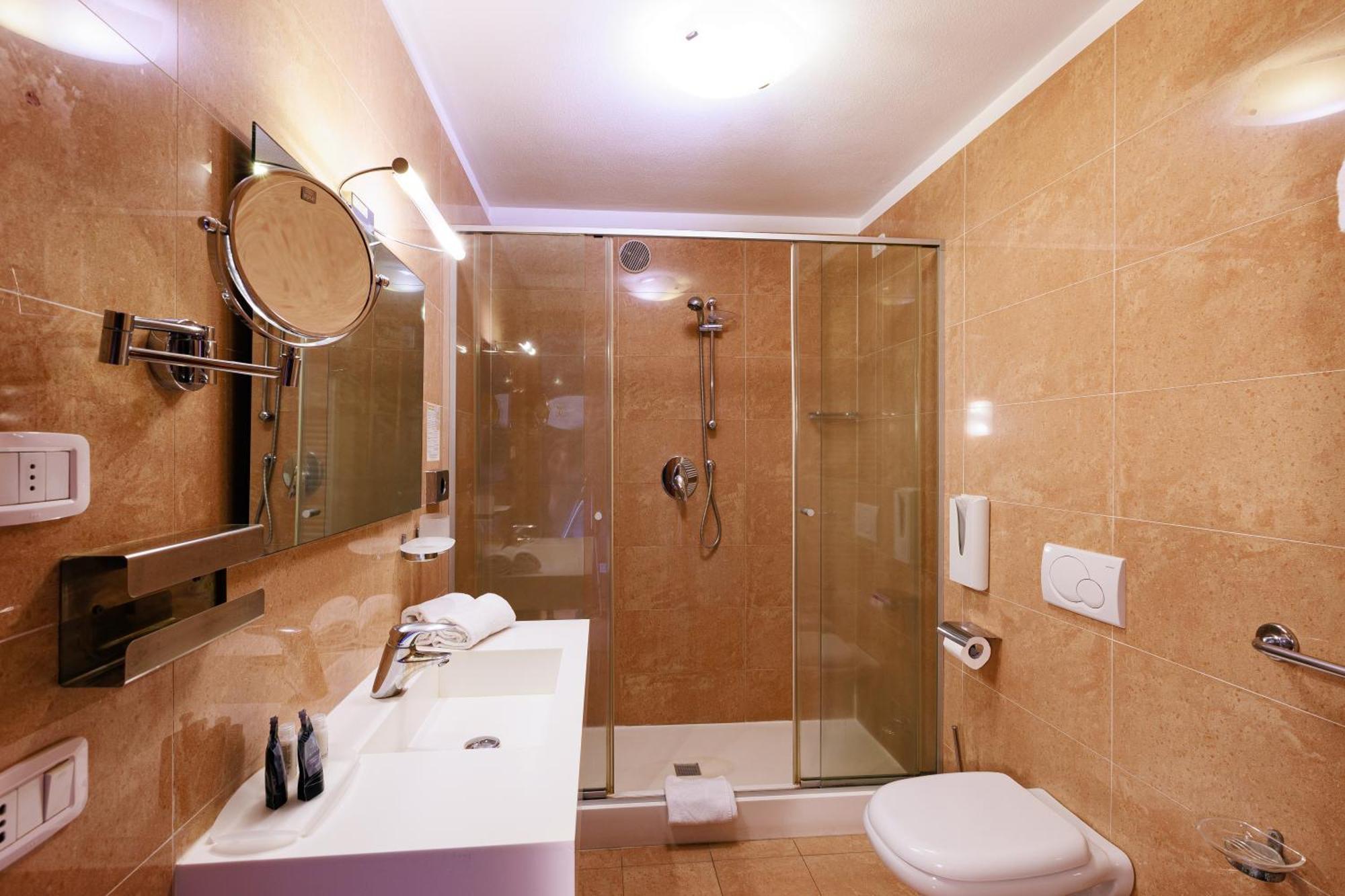 Hotel Villa Delle Rose - Malpensa Oleggio Eksteriør bilde
