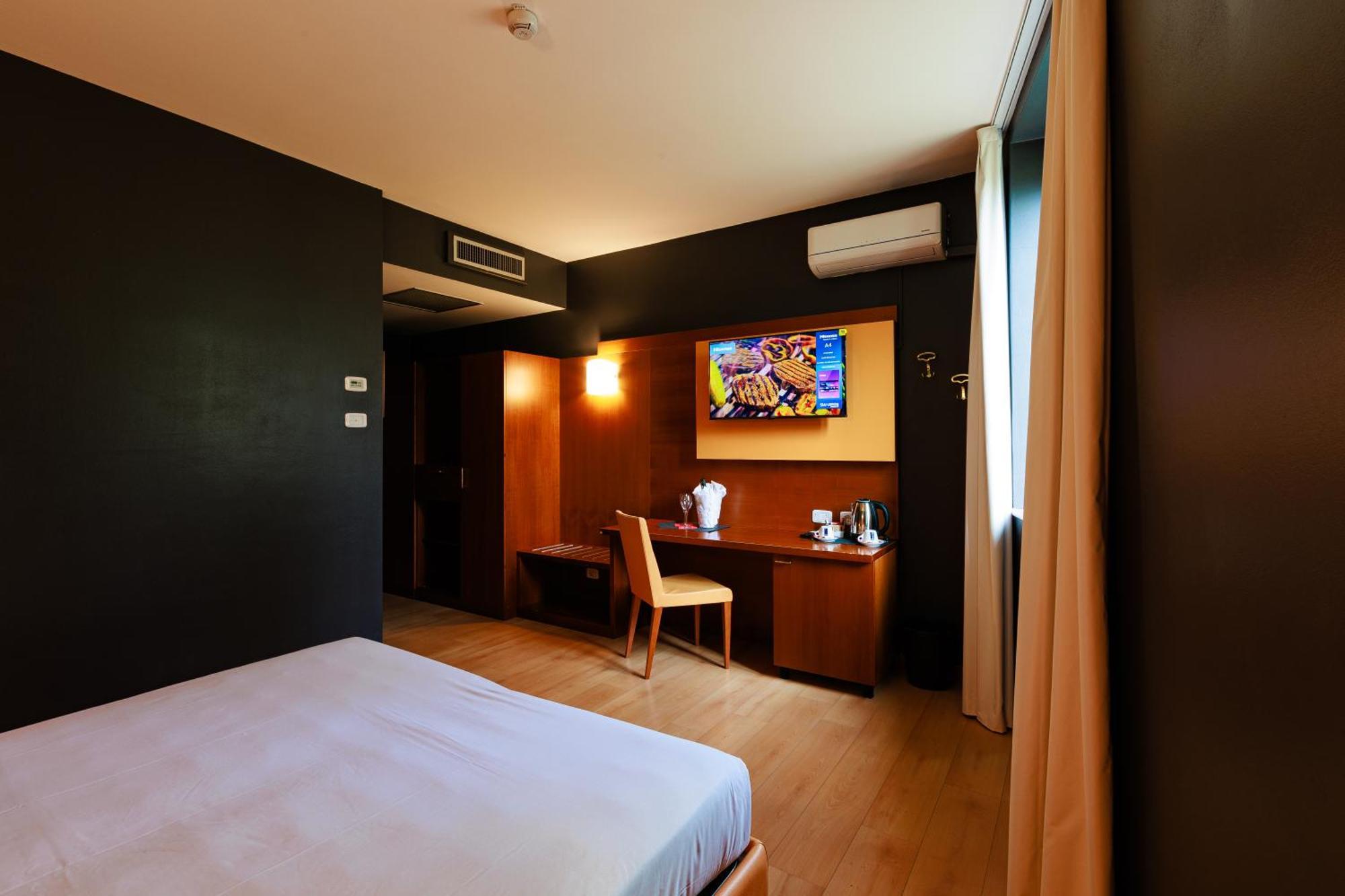 Hotel Villa Delle Rose - Malpensa Oleggio Eksteriør bilde