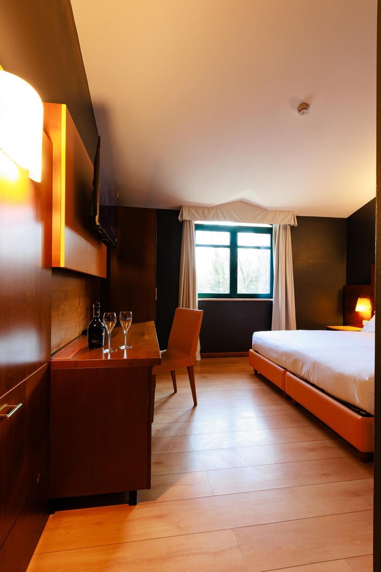 Hotel Villa Delle Rose - Malpensa Oleggio Eksteriør bilde