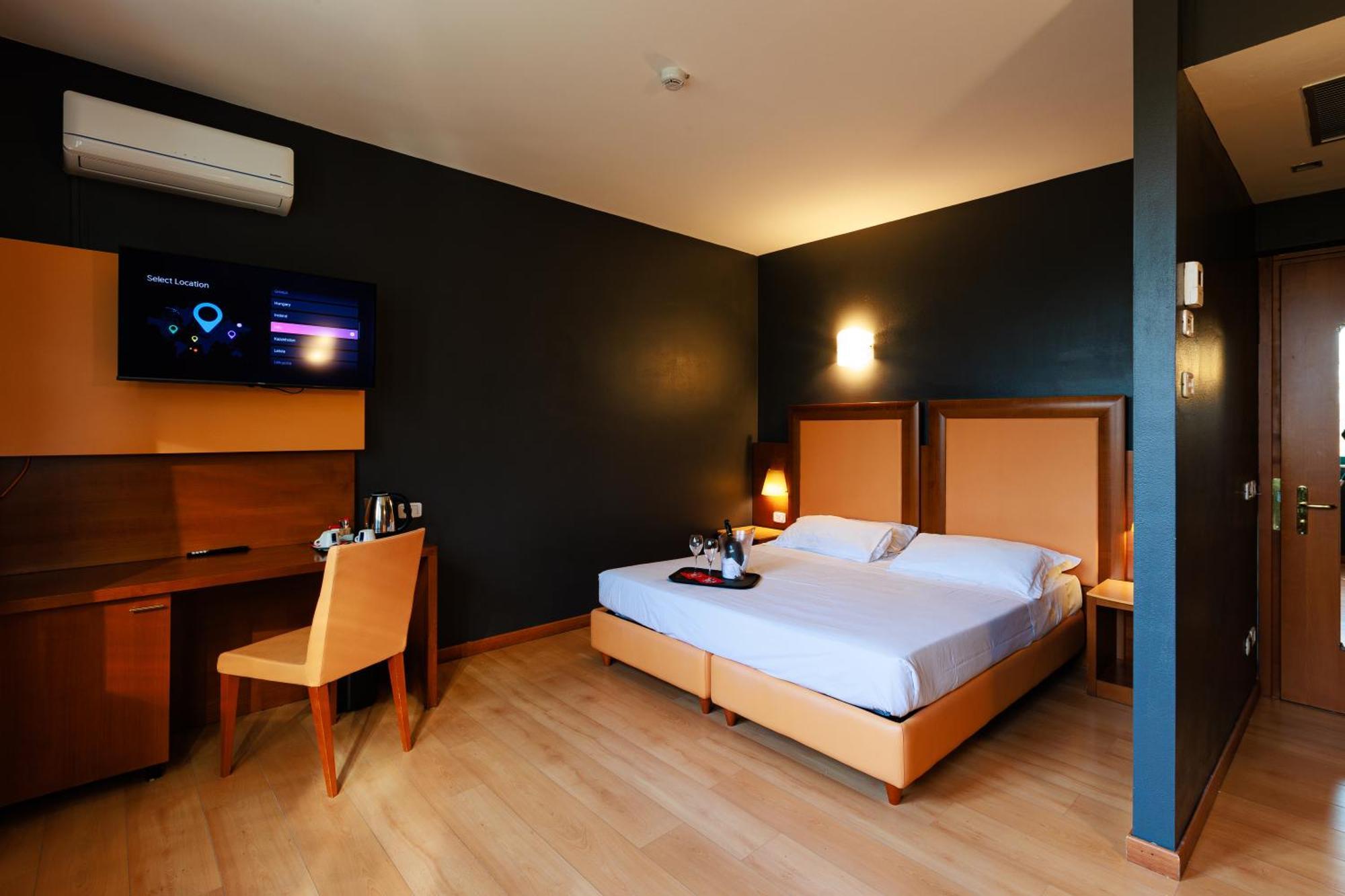 Hotel Villa Delle Rose - Malpensa Oleggio Eksteriør bilde