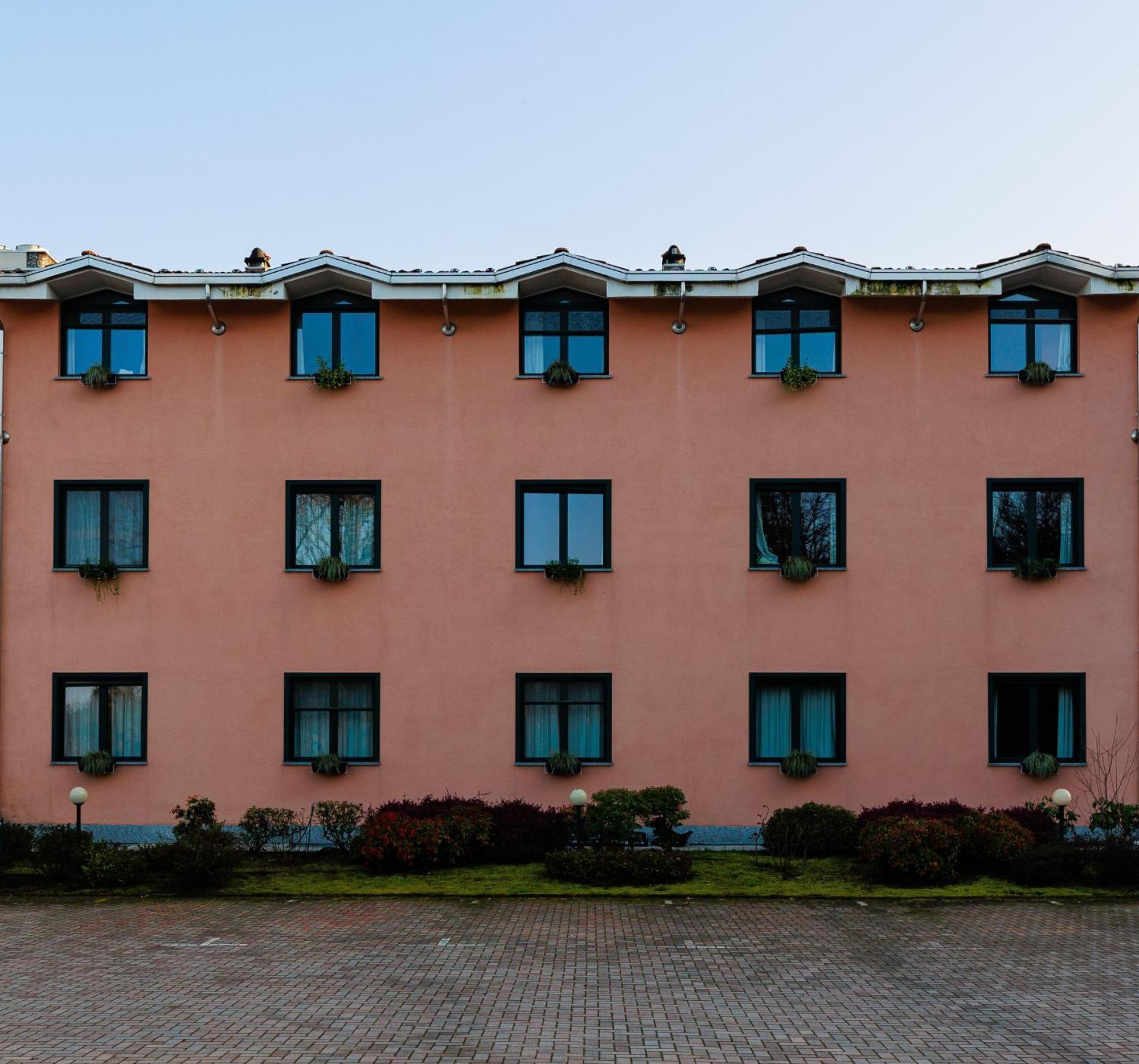 Hotel Villa Delle Rose - Malpensa Oleggio Eksteriør bilde